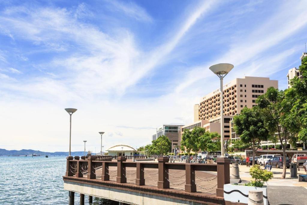 Kingston Hotel Kota Kinabalu Exterior photo
